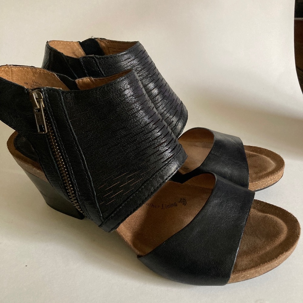 Sofft leather sandals